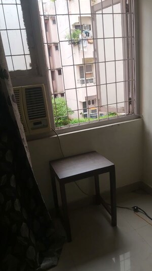 Balcony in 1 RK Apartment at Mayur Vihar – for Rent