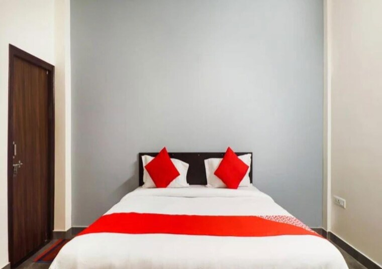 Bedroom, gomti nagar 6+ Bedroom 2000 Sq.Ft. Independent House In Gomti Nagar Lucknow 10168397