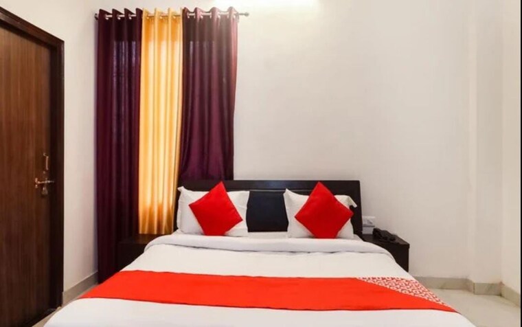 Bedroom, gomti nagar 6+ Bedroom 2000 Sq.Ft. Independent House In Gomti Nagar Lucknow 10168397
