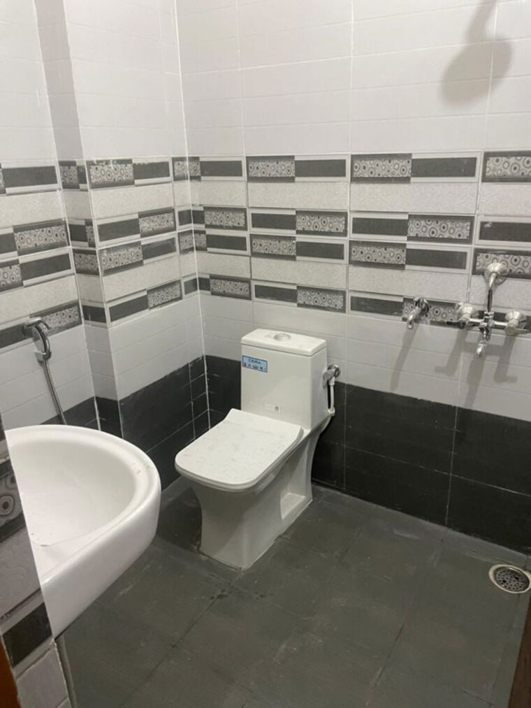 Team Area, rishita-manhattan 2 Bedroom 1200 Sq.Ft. Apartment In Gomti Nagar Lucknow 10168413