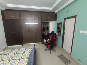 Room in 3 BHK Apartment at Indu Arcade Puppalaguda, Puppalaguda – for Rent