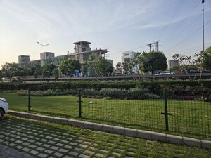  Plot – Garden View at BPTP District, Sector 81 - for Sale