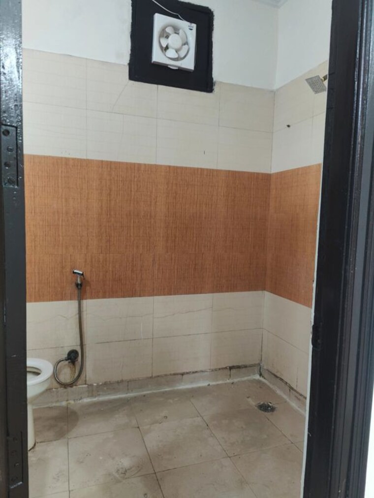Bathroom, niti khand iii 2 Bedroom 800 Sq.Ft. Independent House In Niti Khand Iii Ghaziabad 10168434