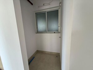 Room in 2 BHK Apartment at Runwal Forests, Kanjurmarg West – for Rent