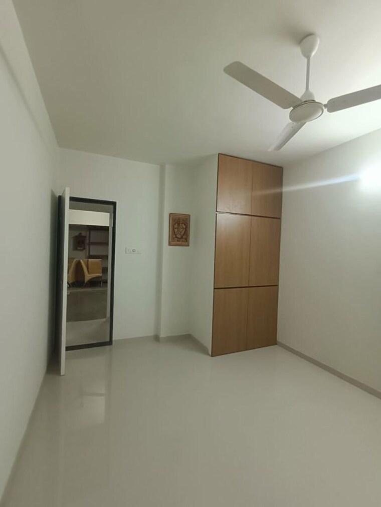 Room, ramdevnagar 2 Bedroom 1250 Sq.Ft. Apartment In Ramdevnagar Ahmedabad 10168416