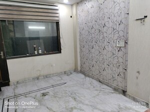 Room in 5 BHK Independent House at Niti Khand Iii – for Sale