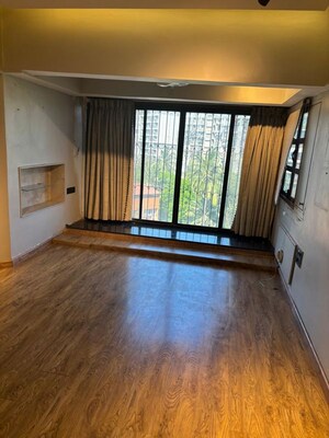 Room in 1 BHK Apartment at Juhu Abhishek Chs Ltd, Andheri West – for Rent