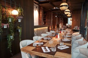  Shop For Rent in Malad West