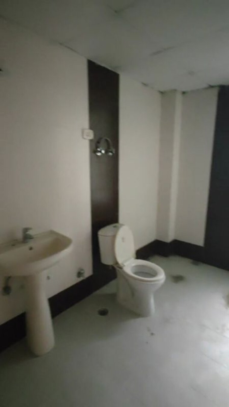 Bathroom, ajnara-gen-x 3 Bedroom 1750 Sq.Ft. Apartment In Dundahera Ghaziabad 10166237