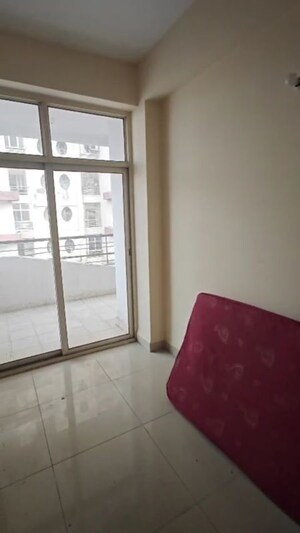 Room in 3 BHK Apartment at Ajnara Gen X, Dundahera – for Sale