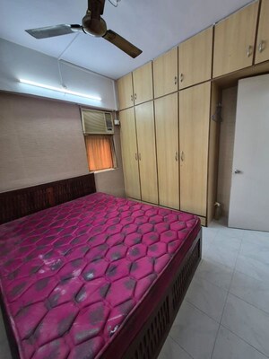 Bedroom in 1 BHK Apartment at Andheri West – for Rent