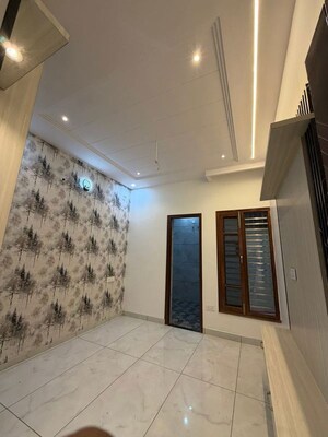 Room in 4 BHK Independent House at Kharar – for Rent