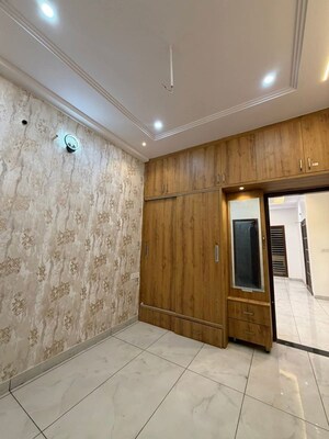 Room in 4 BHK Independent House at Kharar – for Rent