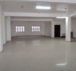 Room in  Office Space at Hazratganj – for Rent