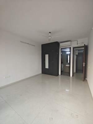 Room in 3 BHK Apartment at Akshar Alvario, Seawoods – for Rent