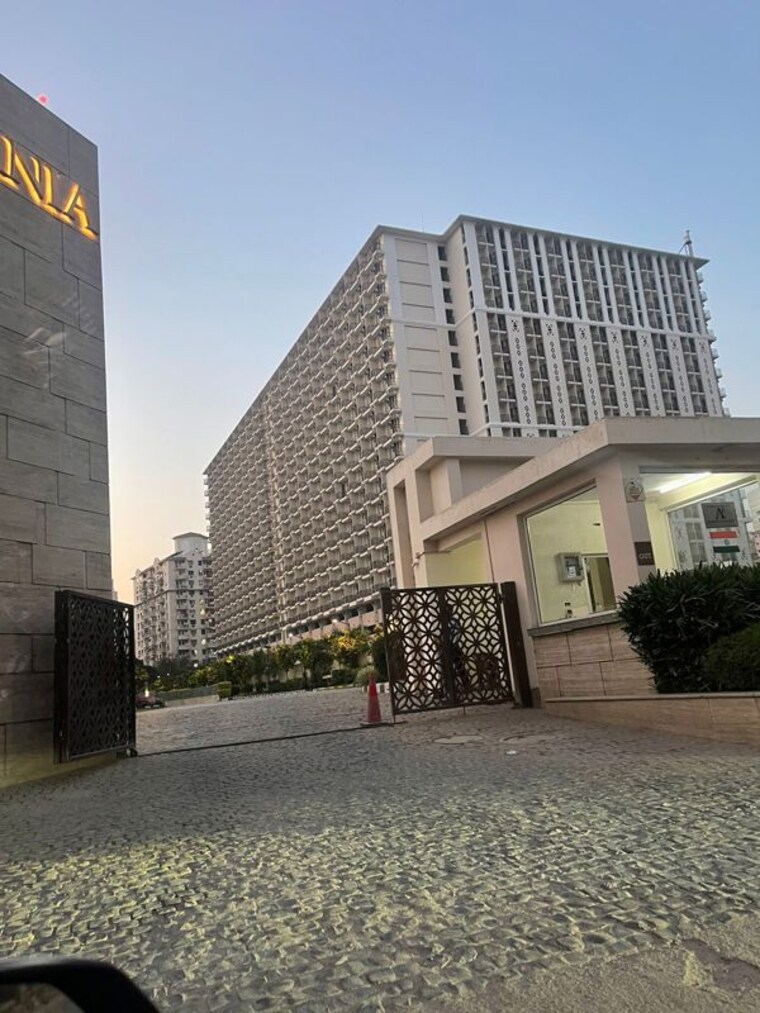 Exterior View, dlf-the-camellias Studio 280 Sq.Ft. Apartment In Sector 42 Gurgaon 10168497