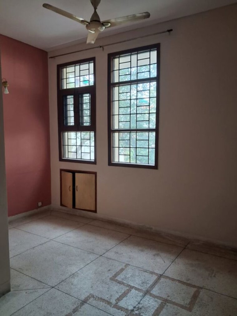 Room, unitech-south-city-ii 2.5 Bedroom 1400 Sq.Ft. Builder Floor In Sector 50 Gurgaon 10166319