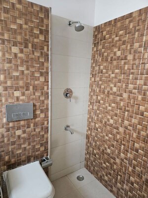 Bathroom in 3 BHK Builder Floor at SS Mayfield Gardens, Sector 51 – for Rent