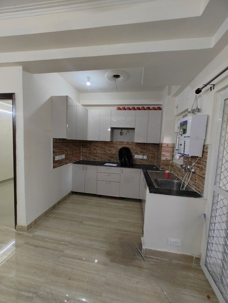 Kitchen, amrapali-centurian-park 2.5 Bedroom 990 Sq.Ft. Apartment In Tech Zone 4 Greater Noida Greater Noida 10168512