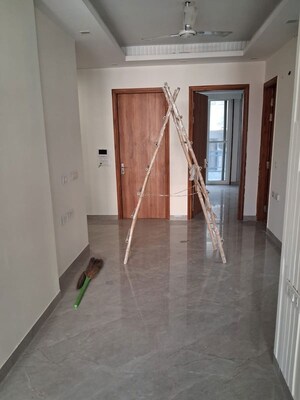 Building Lobby in 3 BHK Builder Floor at Vipul World Floors, Sector 48 – for Rent