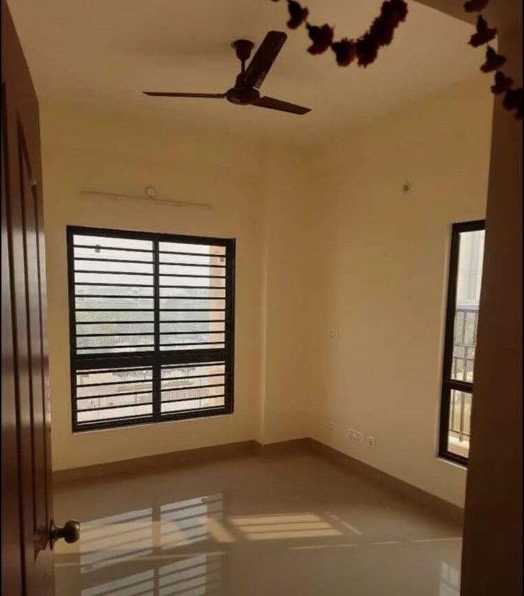 Room, chinhat 3 Bedroom 1200 Sq.Ft. Apartment In Chinhat Lucknow 10168528
