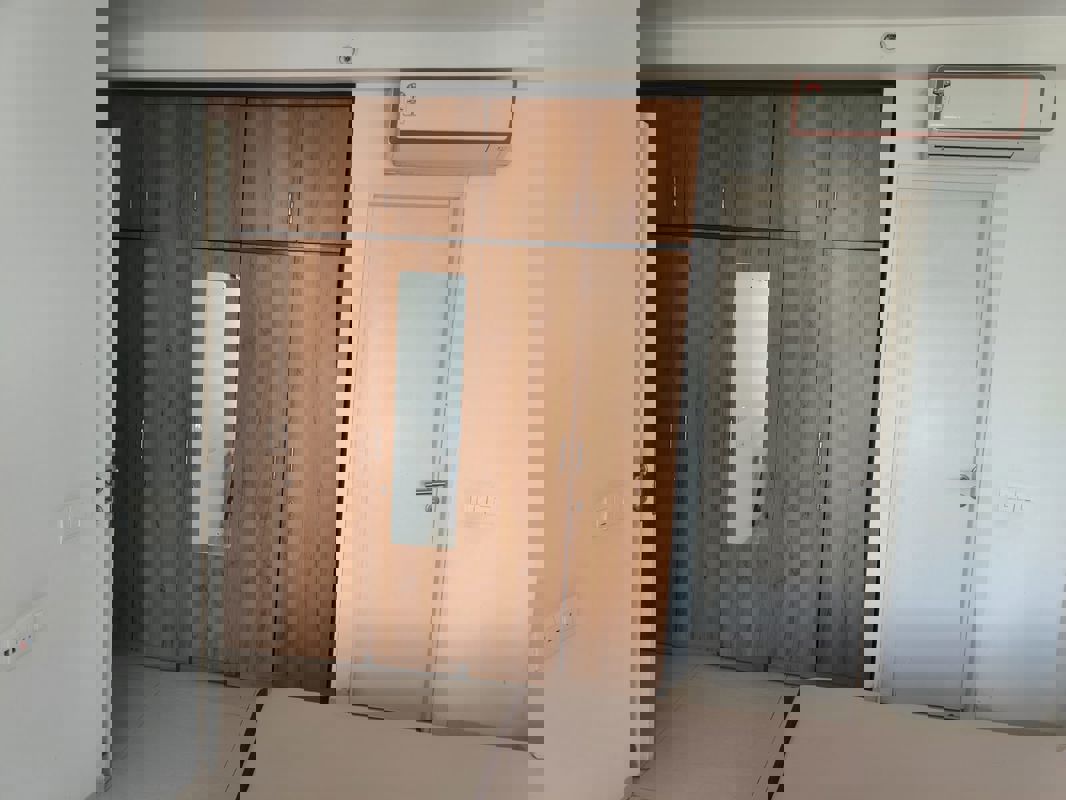 2.5 BHK + Pooja Room 1423 Sq.Ft. Apartment in Landmark Building Bandra West