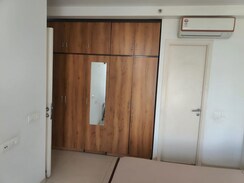 2.5 BHK + Pooja Room Apartment For Rent in Landmark Building Bandra West