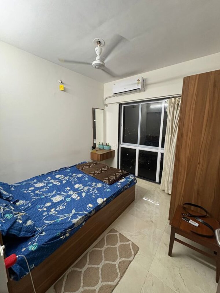 Room, malad east Pg For Boys In Malad East 10168561