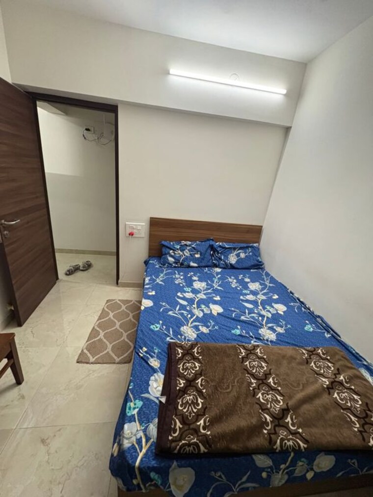 Room, malad east Pg For Boys In Malad East 10168561