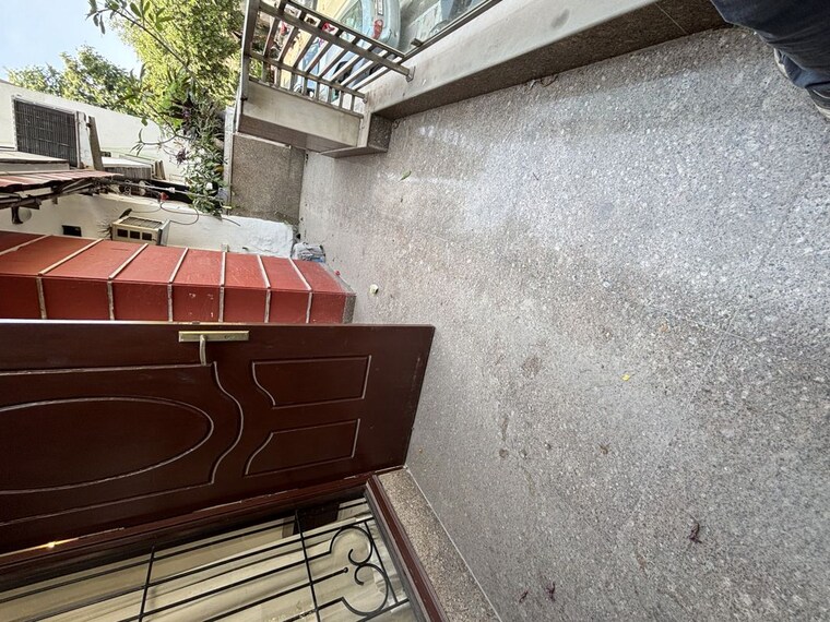 Balcony, saket 3 Bedroom 1500 Sq.Ft. Builder Floor In Saket Delhi 10168581