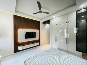 Bedroom in Studio Builder Floor at Sector 52 – for Rent
