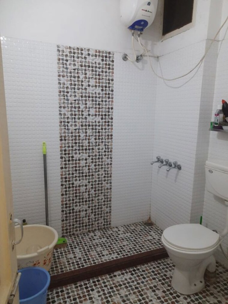 Bathroom, sector 38 2 Bedroom 500 Sq.Ft. Builder Floor In Sector 38 Chandigarh 10168596
