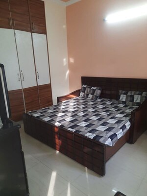 2 BHK Builder Floor For Rent in Sector 38