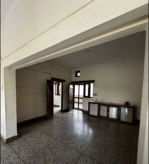 Room in 2 BHK Builder Floor at Sector 7 – for Rent