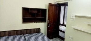 Furnished Amenities in 3 BHK Builder Floor at Sector 21 – for Rent