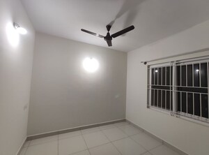 Room in 2 BHK Apartment at Sai Kalyan Ultima, Thanisandra – for Rent