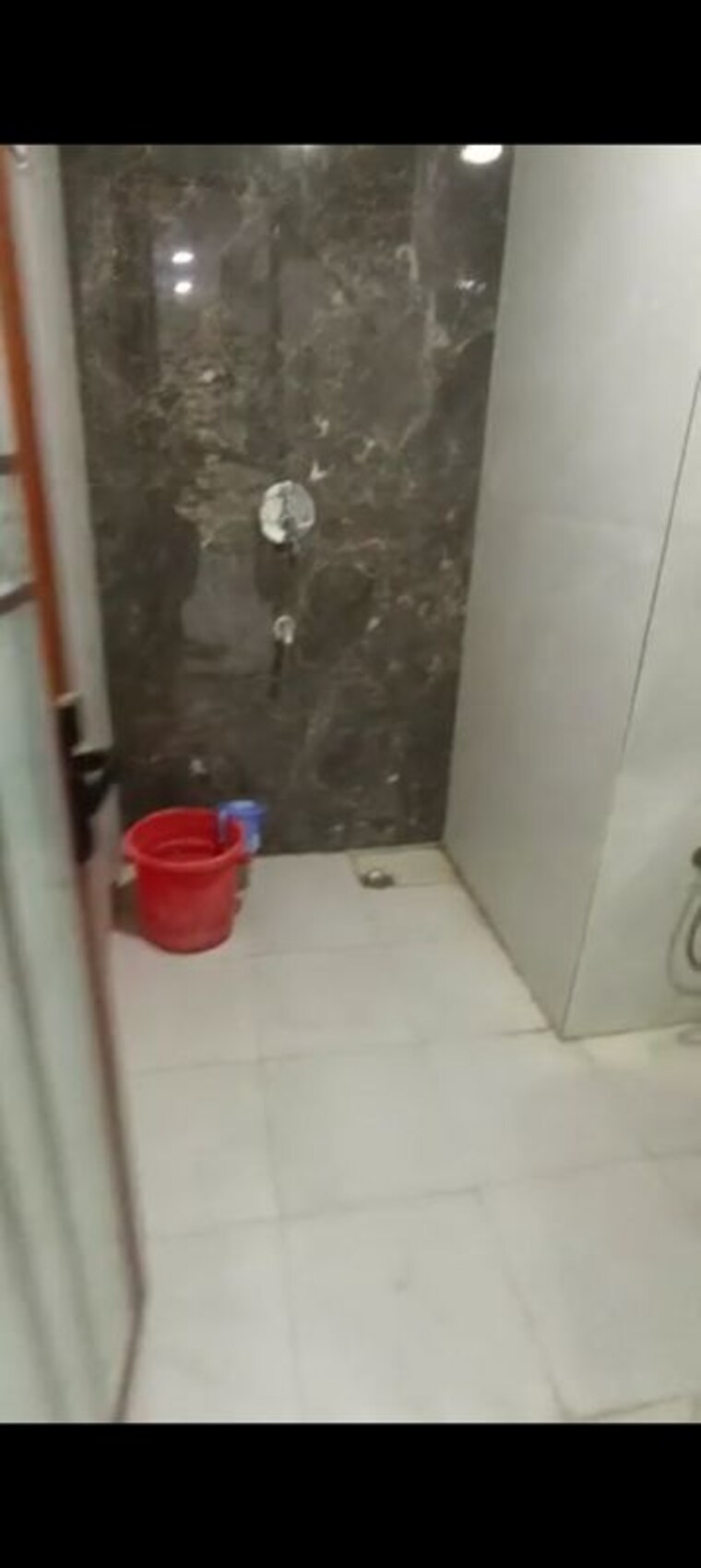 Bathroom, sector 49 4 Bedroom 1800 Sq.Ft. Builder Floor In Sector 49 Noida 10168639