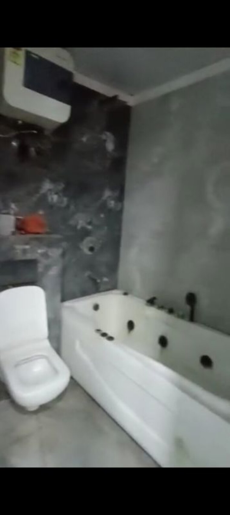 Bathroom, sector 49 4 Bedroom 1800 Sq.Ft. Builder Floor In Sector 49 Noida 10168639