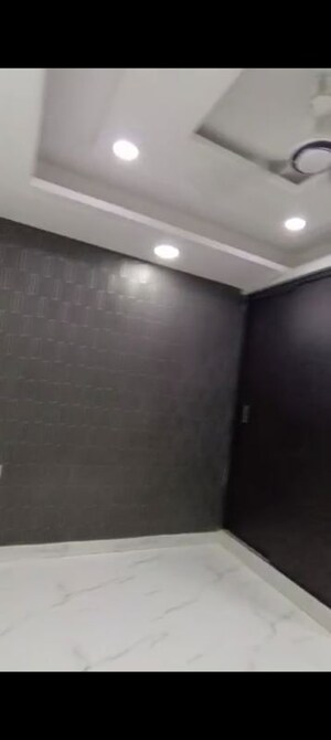 Room in 4 BHK Builder Floor at Sector 49 – for Sale