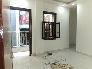 Room in 3 BHK Builder Floor at Nawada – for Rent