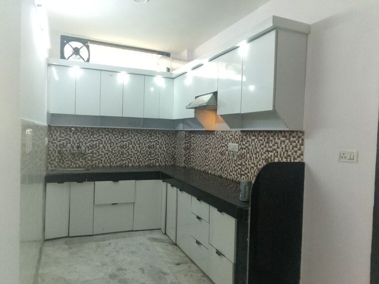 Kitchen, dwarka mor 3 Bedroom 950 Sq.Ft. Builder Floor In Dwarka Mor Delhi 10168647