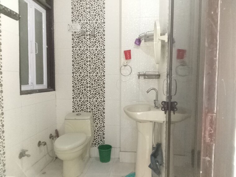 Bathroom, nawada 2 Bedroom 850 Sq.Ft. Builder Floor In Nawada Delhi 10168648