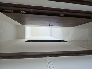 Furnished Amenities in 2.5 BHK Apartment at Malad West – for Sale