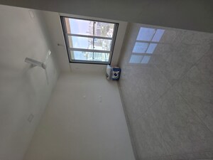 Room in 2.5 BHK Apartment at Malad West – for Sale