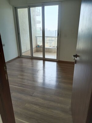 Room in 2 BHK Apartment at Omkar Alta Monte, Malad East – for Sale