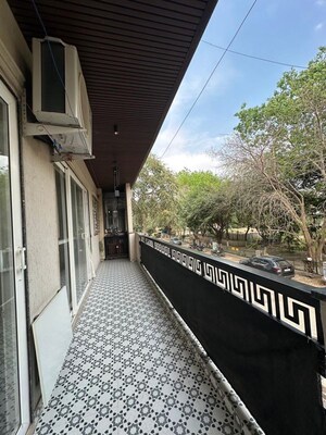 Balcony in 3 BHK Builder Floor at RWA Residential Society Sector 46, Sector 46 – for Rent