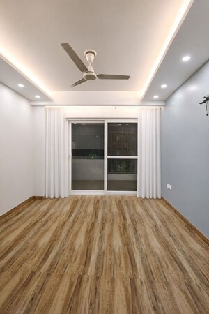 Room in 4 BHK Builder Floor at Huda Staff Colony, Sector 46 – for Rent