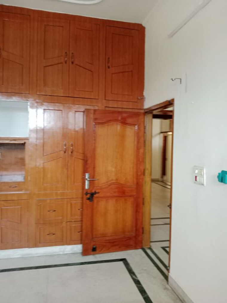 Room, sector 13 3.5 Bedroom 2600 Sq.Ft. Builder Floor In Sector 13 Panipat 10168751