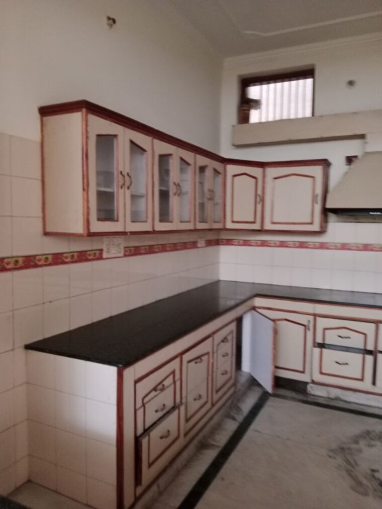 Kitchen, sector 13 3.5 Bedroom 2600 Sq.Ft. Builder Floor In Sector 13 Panipat 10168751