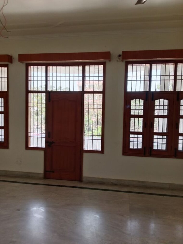Room, sector 13 3.5 Bedroom 2600 Sq.Ft. Builder Floor In Sector 13 Panipat 10168751